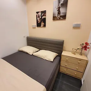 Apartment Frisch renovierte Wohnung mit einer Klimaanlage - Design Apartment Favoritenstraße 147, Wien