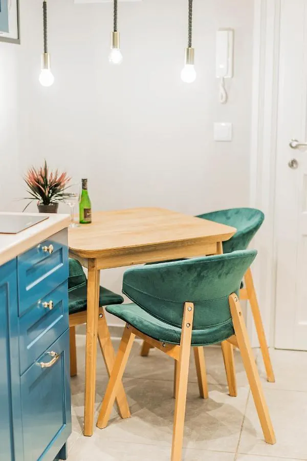 ZEUS Design Apartments - Reumannplatz Vienne 0*,